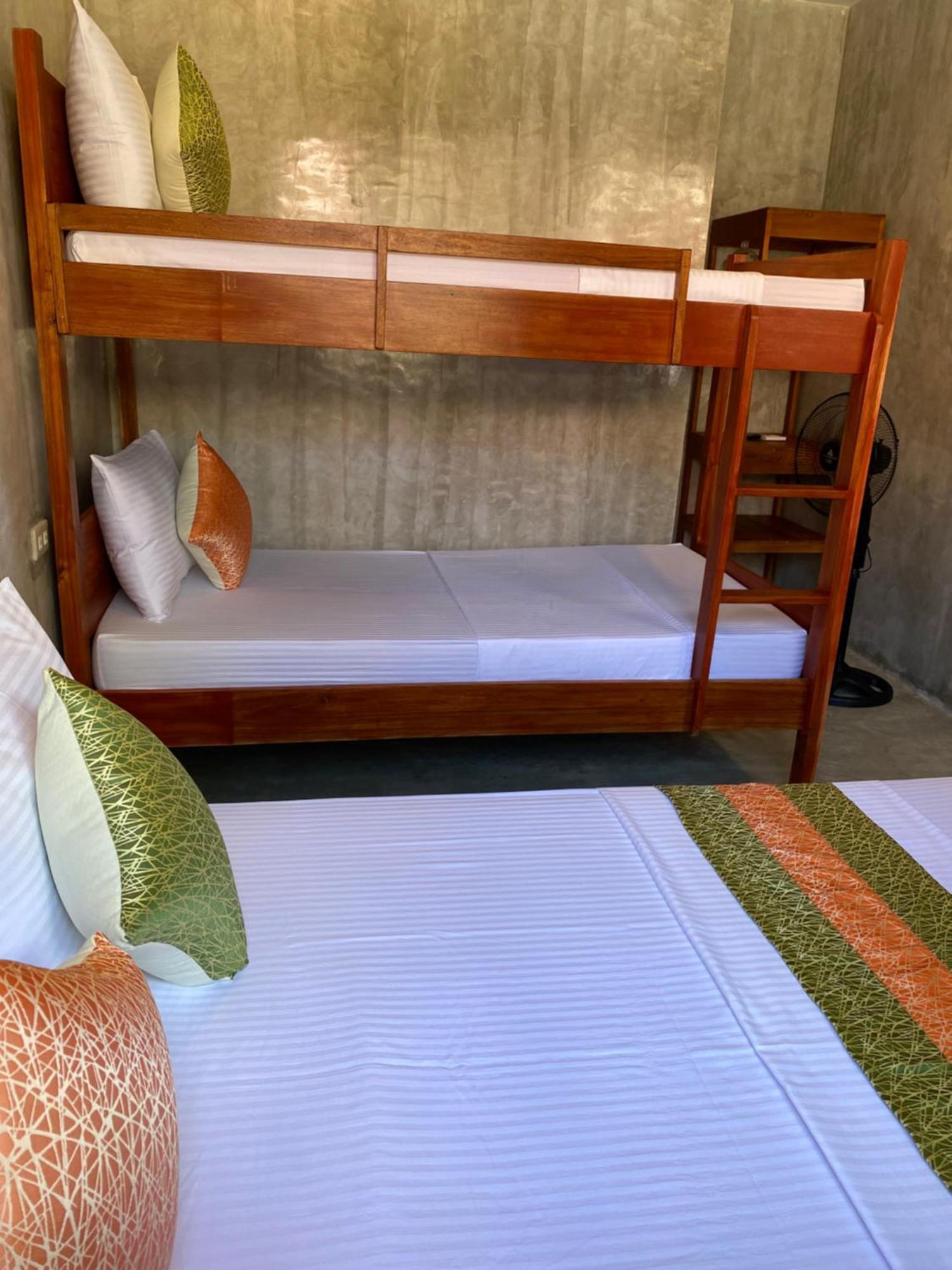 Rl Harbor Inn Annex El Nido Bagian luar foto